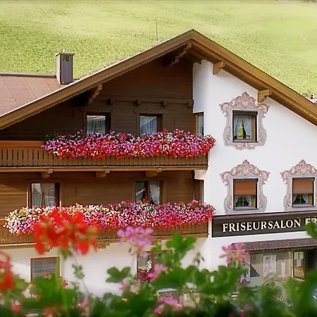 Pensionat Haus Regina 3*